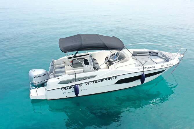 Exclusive line 225hp, self drive boat Karnic SL701 8.0m - Taking the wheel of the Karnic SL701