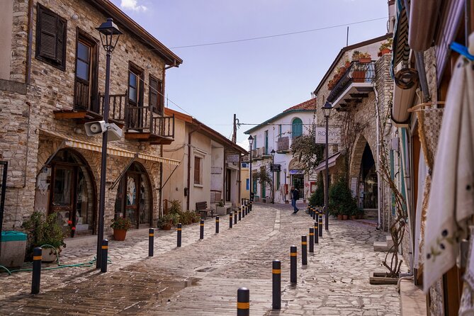Larnaca Highlights with visit to Lefkara and Nicosia from Paphos - Coach comfort and group size
