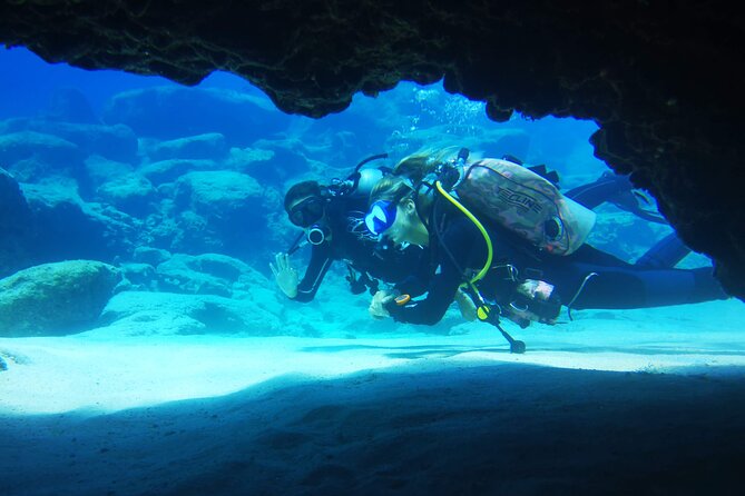 Local Guided Dives (for certified/licensed divers) - DeCosta Bay, Crystal Cove, and Kaliva