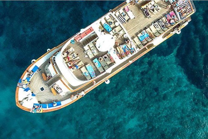 Ocean Flyer VIP Cruise from Paphos Adults Only - Finding shade, seating, and a comfortable spot