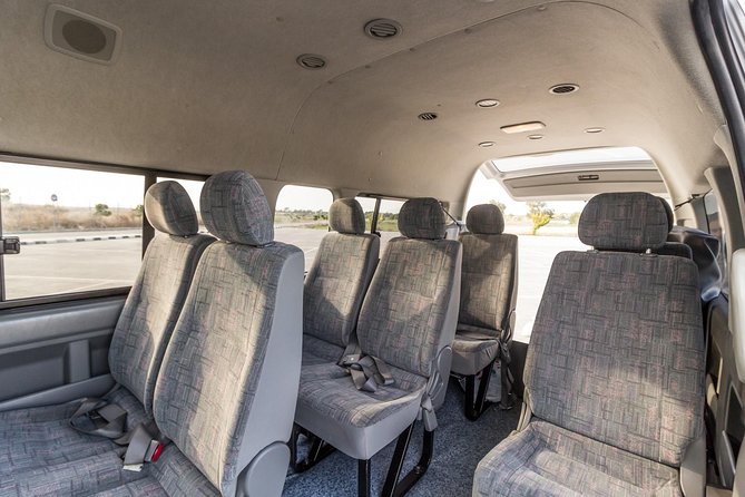 Private Transfer: Larnaca Airport to Larnaca District 1-14 pax - Luggage rules you should check before paying