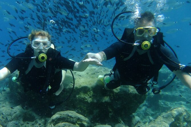 SCUBA DIVING first time experience - Green Bay gives beginners a gentle starting point