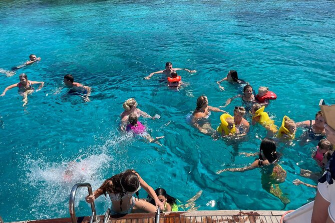 The Mermaid Cruise by Medusa Cruises – 2:30-Hour Family Adventure - Green Bay and the coast’s underwater side