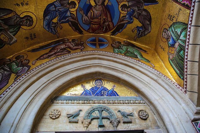 Tour to Troodos, Kykkos Monastery, Omodos and Winery from Paphos - Throni Hill and the tomb of Archbishop Makarios III