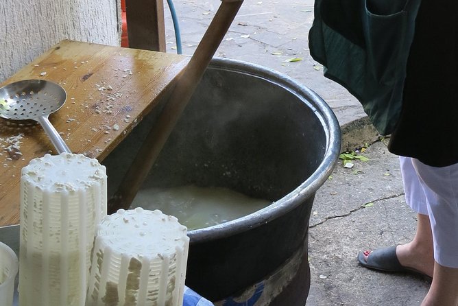 Troodos Mountains Halloumi Making: All Inclusive Workshop & Tour - Why the small group changes the experience