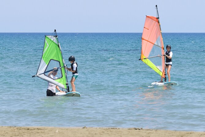 Windsurfing Lesson in Cyprus - Basic sailing theory without classroom overload