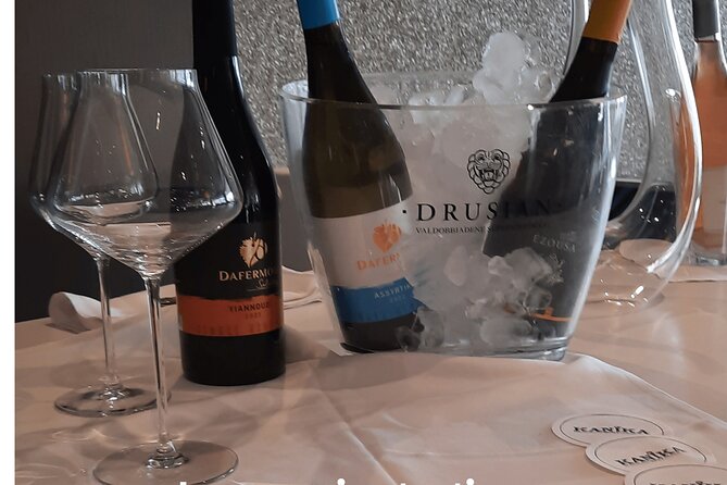 wine tasting at your villa - A private two-hour evening, not a group production